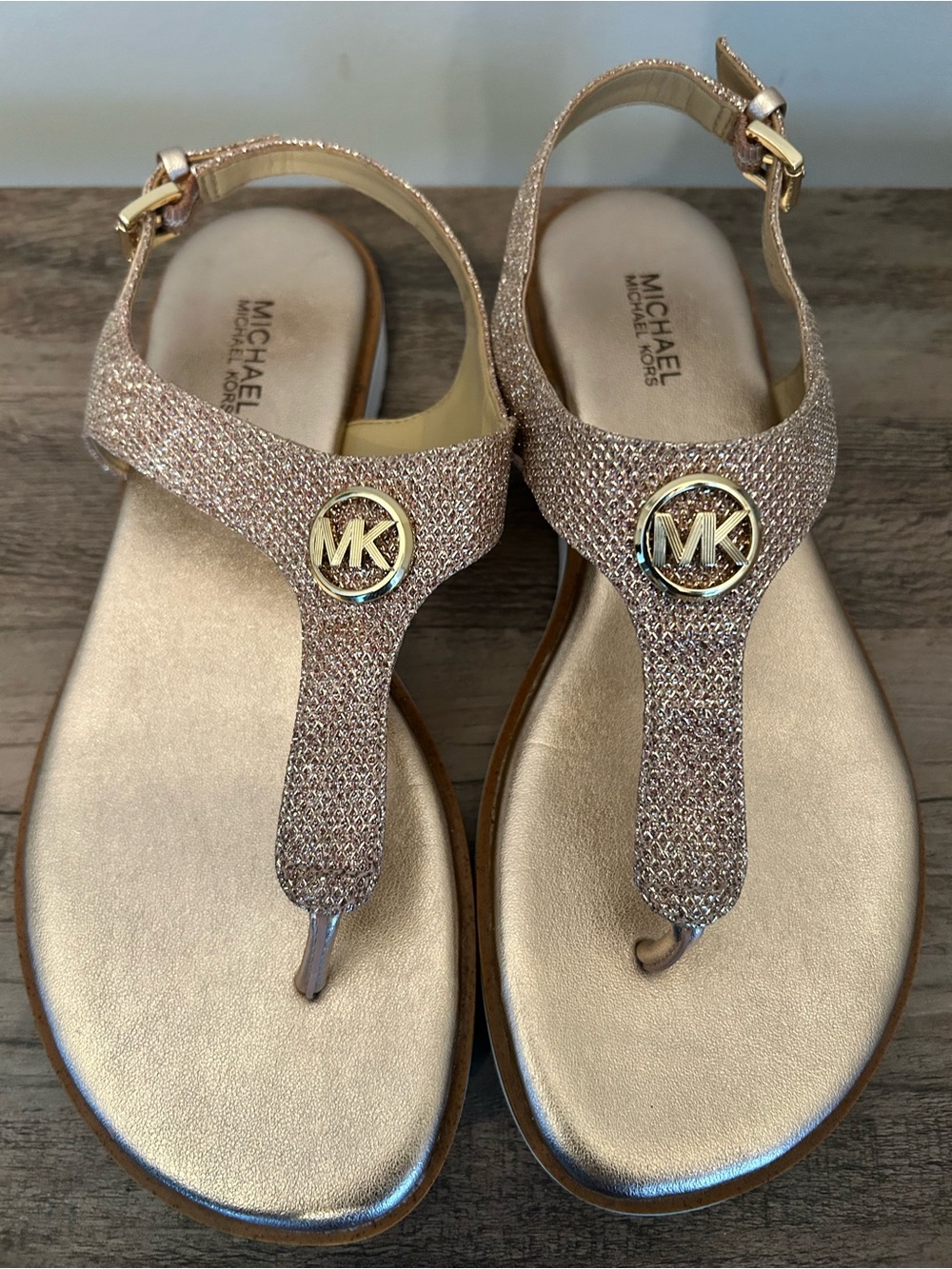 Michael Kors MK Plate Rose Gold Chunky Glitter Thong Sandals Excellent Condition